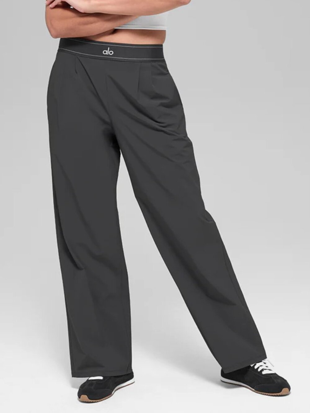 Deep Gray Regular Alo Yoga Trouser Women's ✨/ smoke-free households🥰 - Picture 4 of 9